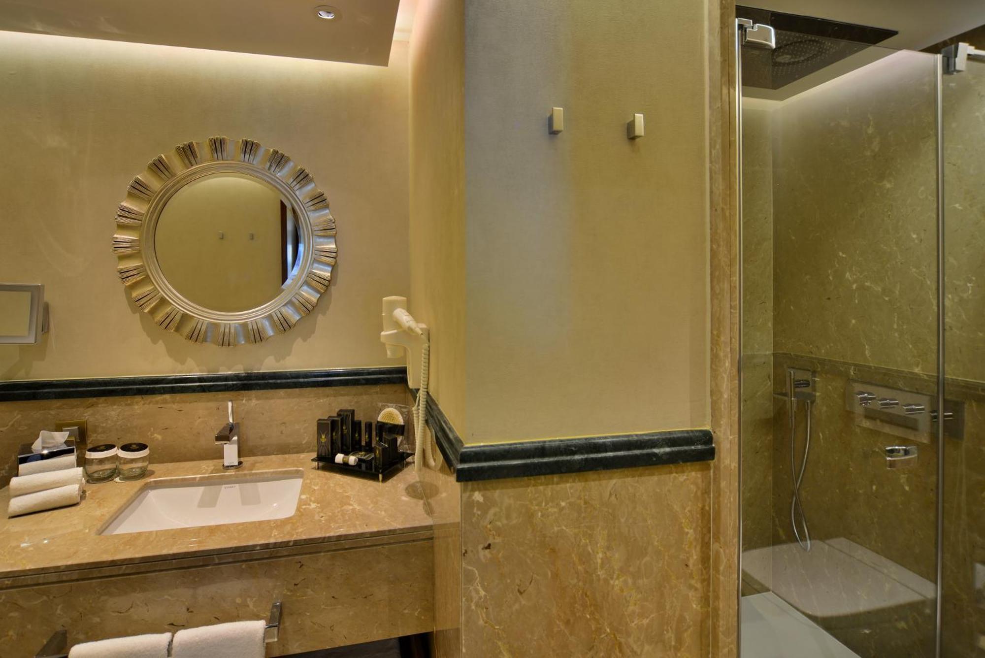 Warwick Ankara Hotel ภายนอก รูปภาพ