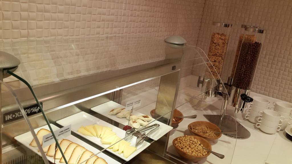 Warwick Ankara Hotel ภายนอก รูปภาพ