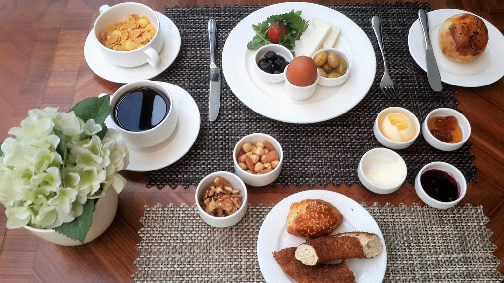 Warwick Ankara Hotel ภายนอก รูปภาพ